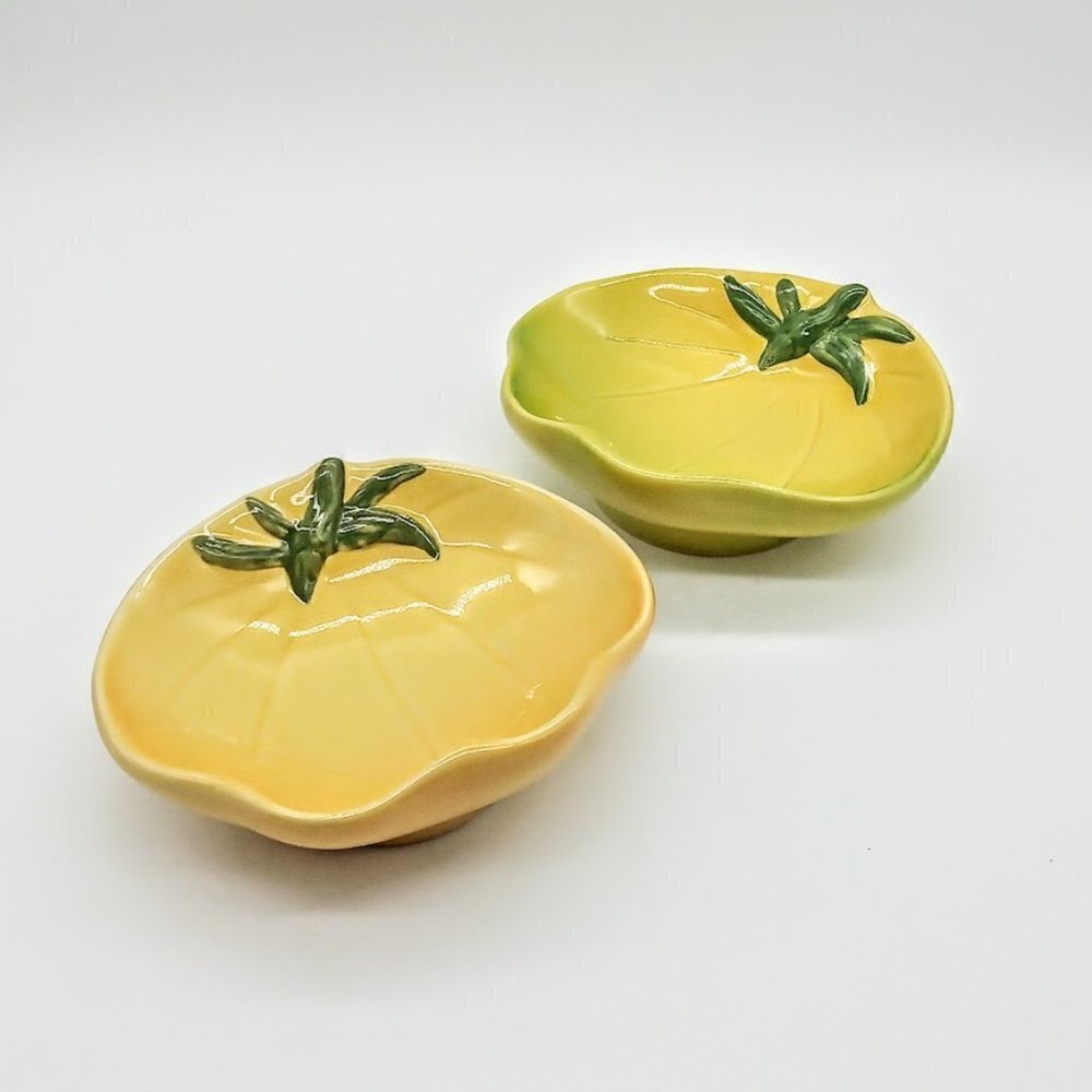 Williams Sonoma Green Yellow Ceramic Clamshell Dishes (2)